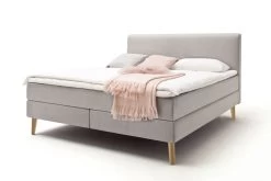 Livingruhm Boxspringbett Greta 160 X 200 Cm Hellgrau Holzfuß -Paulmann Store Greta Porto 31 hellgrau seitlich mit Deko 5331 19 fein 1280x1280