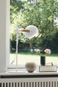 Halo Design Schreibtischlampe D.C. Weiß