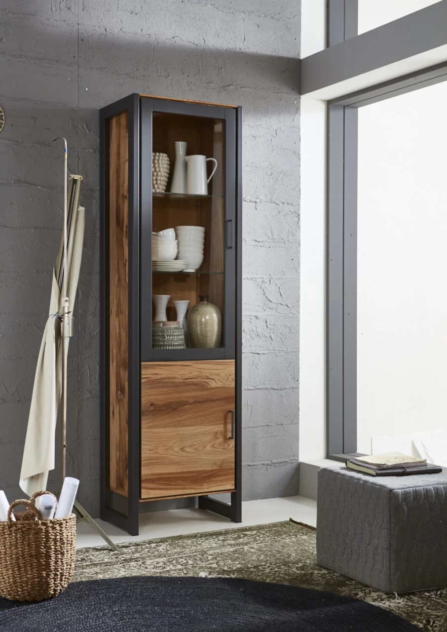 Relita Vitrine Montana Klein 3 Relita Vitrine Montana Klein